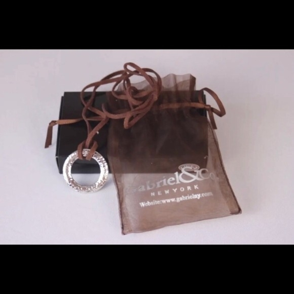 Philip Gabriel & Co Circle Pendant Necklace NWOT Designer Gift Pouch NWOT